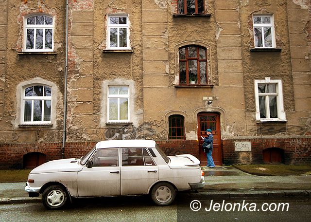 Jelenia Góra: Listonosze zastrajkują po włosku