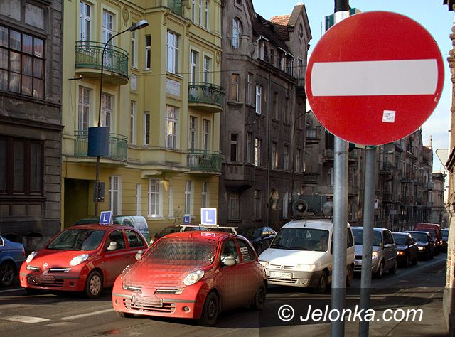 JELENIA GÓRA: Szkoła jazdy na lewo