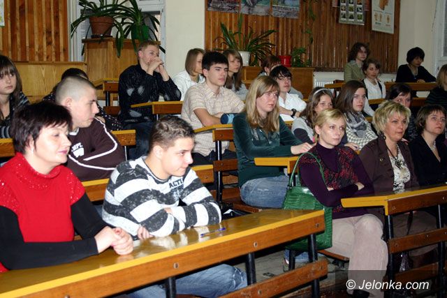 Jelenia Góra: Cudowny świat roślin w „Żeromie” – sukces janowiczan