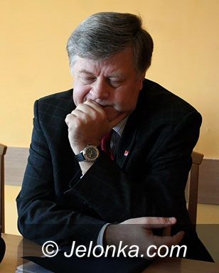 JELENIA GÓRA/ KRAJ: Na kłopoty Jerzy Szmajdziński