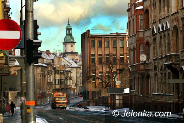 JELENIA GÓRA: Groźnie na ulicy Matejki
