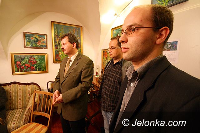 JELENIA GÓRA: Stronice pełne skarbów