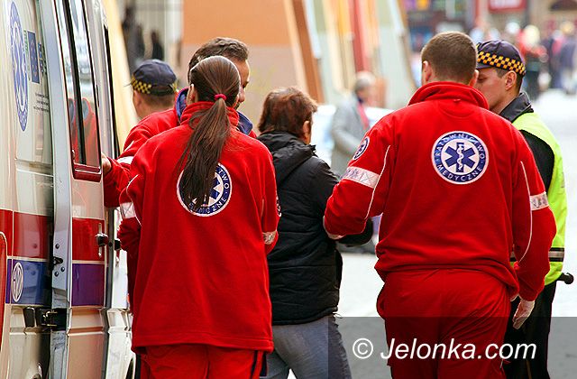 JELENIA GÓRA: Ratownicy pomogli w barze