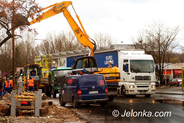 JELENIA GÓRA: Remont wodociągów i&#8230;koszmar z kranówką
