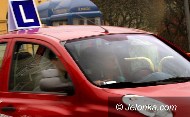 JELENIA GÓRA/ KRAJ: Nauka jazdy prawie jak policja