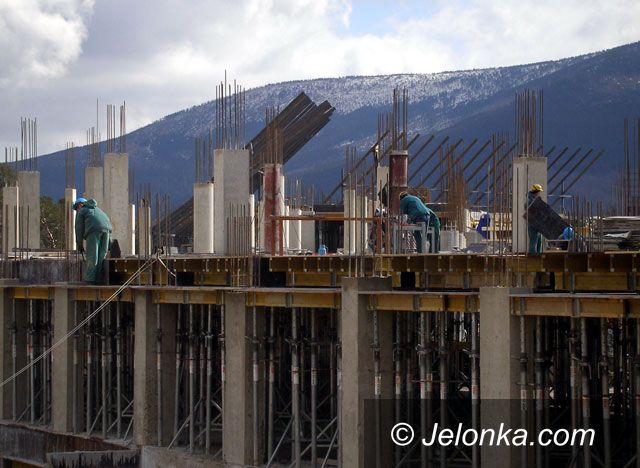 Region Jeleniogórski: Gołębiewski zbawi Karpacz