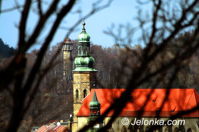 JELENIA GÓRA: Libacje i wandalizm na Skałkach