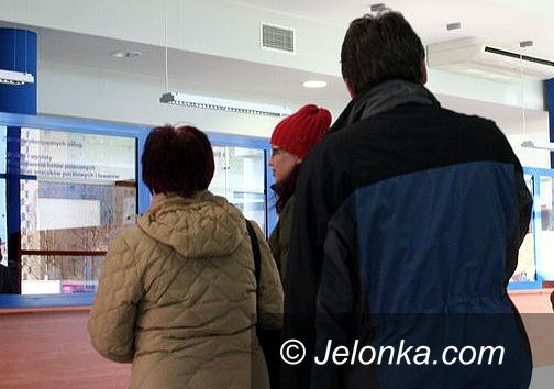 JELENIA GÓRA: Kolejkowa gehenna na poczcie