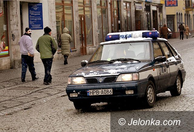 JELENIA GÓRA: Lany Poniedziałek zasypany śniegiem