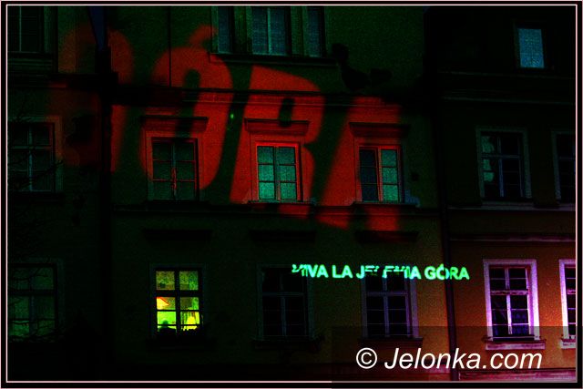 JELENIA GÓRA/ ŚWIAT: Ciemno wszędzie, co to będzie?
