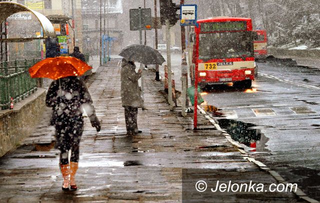 JELENIA GÓRA: Piją, brudzą, przeszkadzają