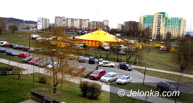 JELENIA GÓRA: Same cyrki z parkowaniem