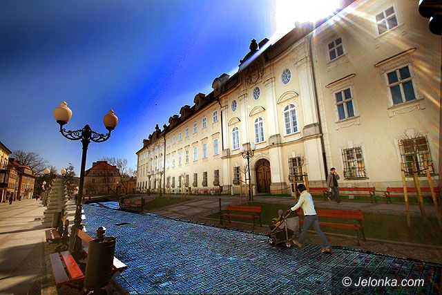 JELENIA GÓRA: Uliczne rewolucje
