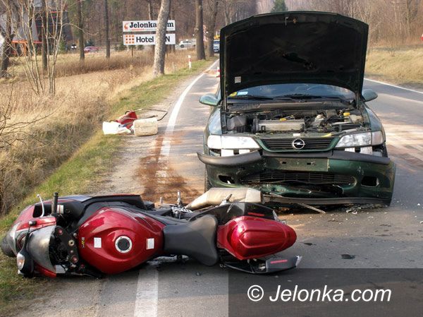 JELENIA GÓRA: Motocyklista zginął pod kołami
