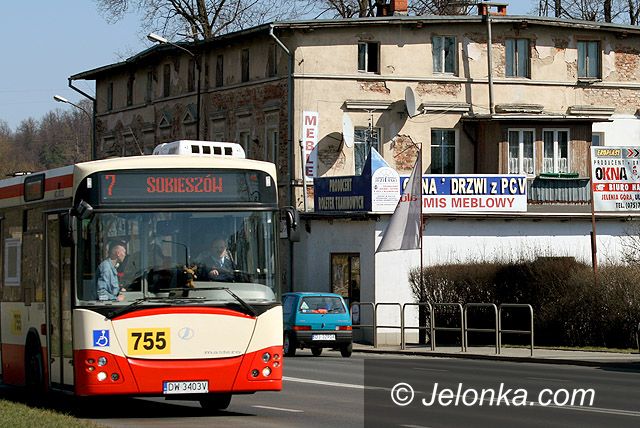 JELENIA GÓRA: Autobusy pod policyjną lupą