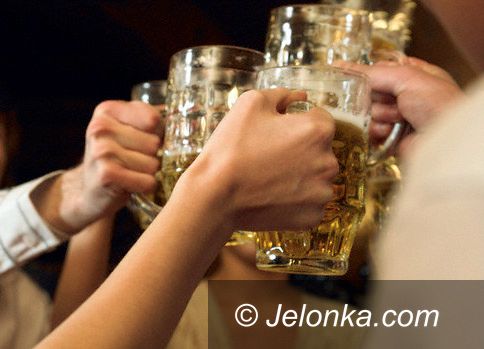 JELENIA GÓRA: Na drinka przez most do Niemców