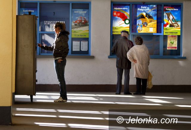 JELENIA GÓRA: Dworzec w remoncie, a straszy