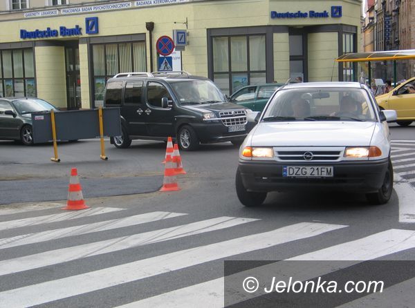 JELENIA GÓRA: Znikną dziury, będą utrudnienia w ruchu