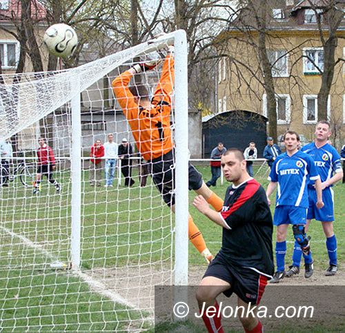 JELENIA GÓRA: Sensacja w klasie B: Mitex ogrywa lidera