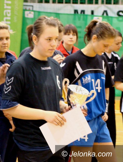 JELENIA GÓRA: Minimalna przegrana juniorek młodszych Finepharmu