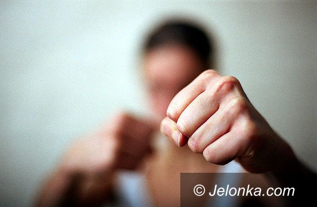 JELENIA GÓRA: Przepychanki pod Atrapą