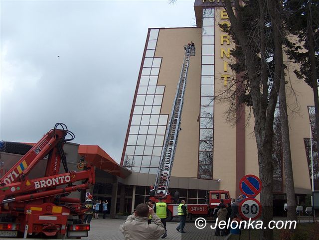 REGION JELENIOGÓRSKI: Płonął hotel – goście ewakuowani