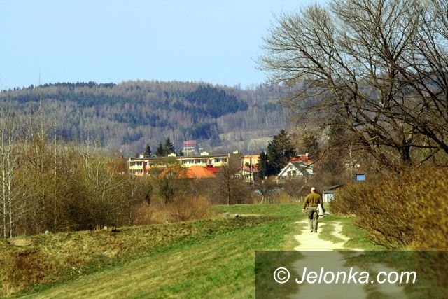 JELENIA GÓRA: Termalna woda na sprzedaż