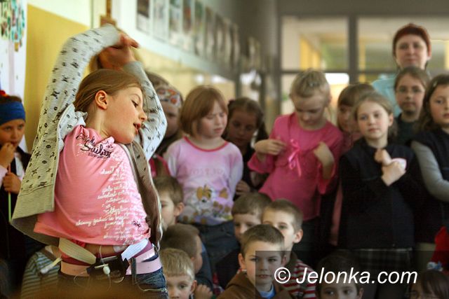 JELENIA GÓRA: Ekologiczna „szóstka” protestowała na szóstkę
