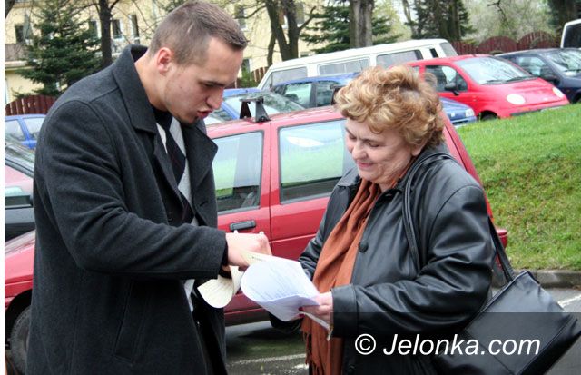 JELENIA GÓRA: PiS zachęca jeleniogórzan do oddania procenta podatku