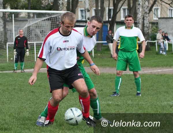 JELENIA GÓRA: Klasa B: grad bramek w Parku Norweskim