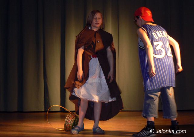 JELENIA GÓRA/ KRAJ: Kocie manipulacje uczniów „siódemki”