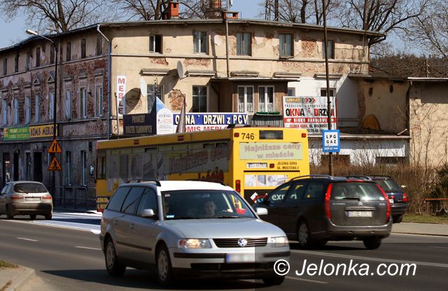 JELENIA GÓRA: Zakleszczeni w korkach