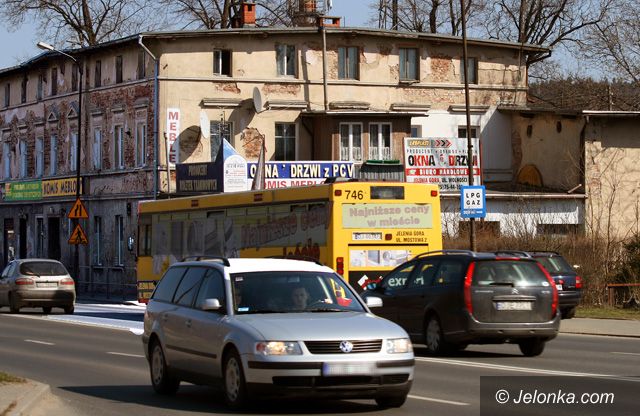JELENIA GÓRA: Zakleszczeni w korkach