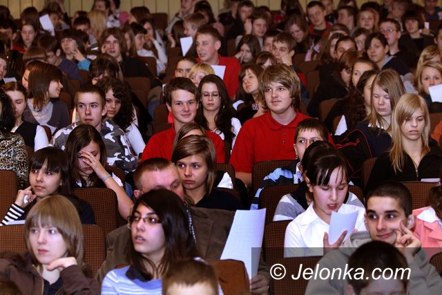 JELENIA GÓRA: Sala przy ul. Bankowej do remontu