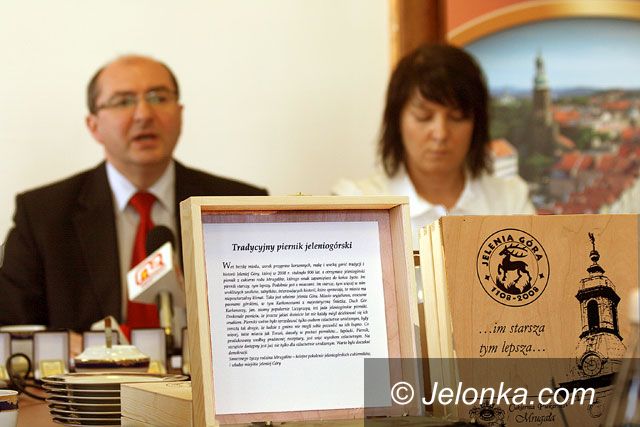 JELENIA GÓRA: Piernikowy zgrzyt na jubileusz