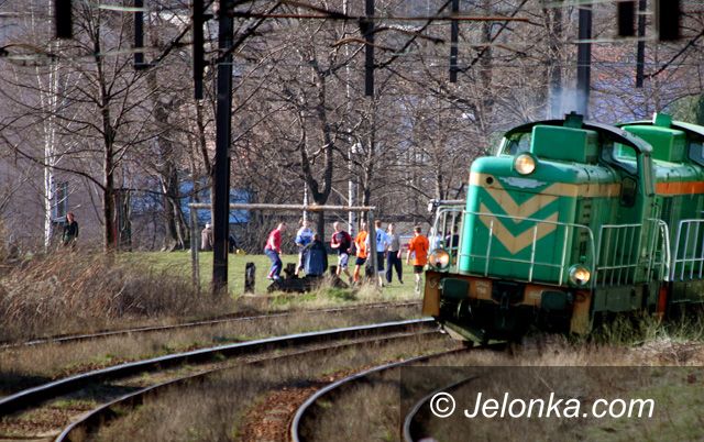 REGION JELENIOGÓRSKI: Wpadł pod pociąg