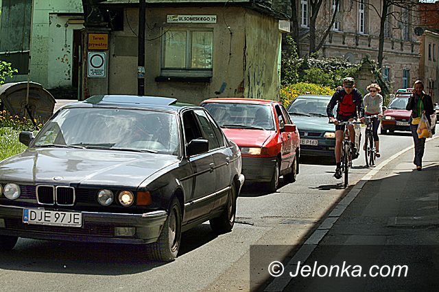 JELENIA GÓRA: Długi weekend, dłuuuugie korki