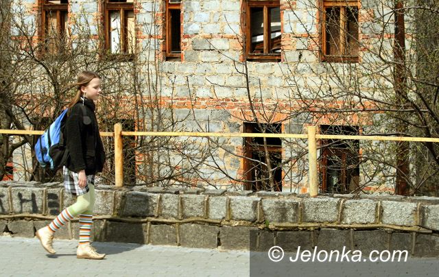 JELENIA GÓRA: Pustostany szpecą miasto