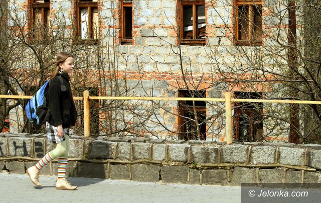 JELENIA GÓRA: Pustostany szpecą miasto