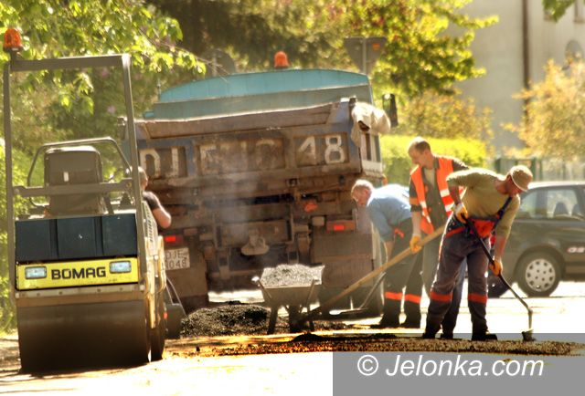 JELENIA GÓRA: Syzyfowe łatanie dróg