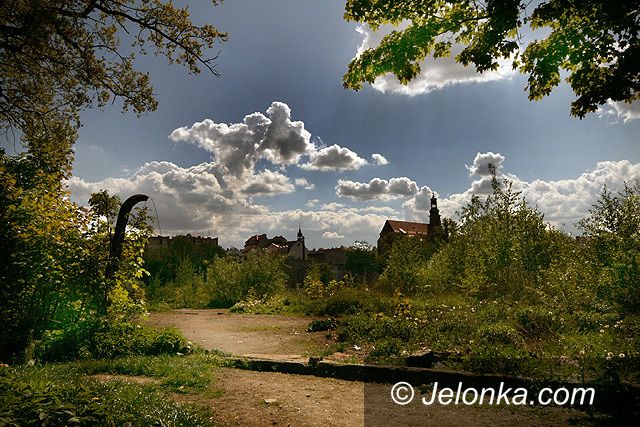 JELENIA GÓRA: Przyciągną inwestorów czy nowe hipermarkety?