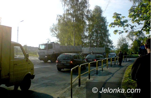 JELENIA GÓRA: Zderzenie na feralnym mostku