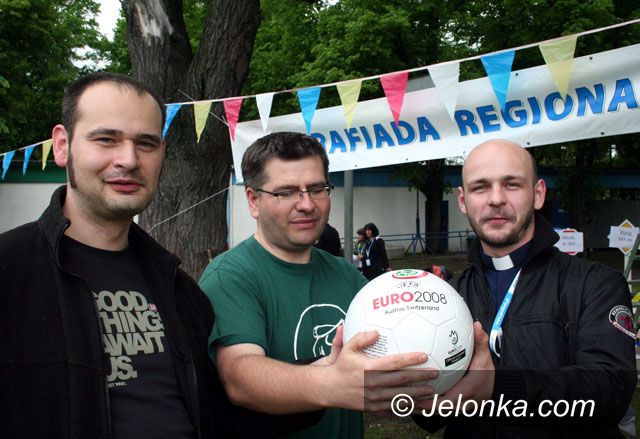 JELENIA GÓRA: Ojcowie pijarzy na topie