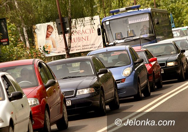 Region Jeleniogórski: Spokojny długi weekend na drogach