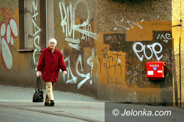 JELENIA GÓRA: Listonosz dziś nie wszędzie zadzwoni