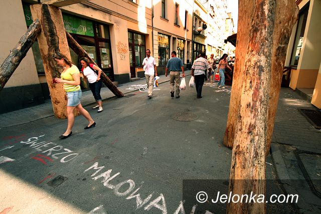 JELENIA GÓRA: "Śmiertelna strefa" na starówce