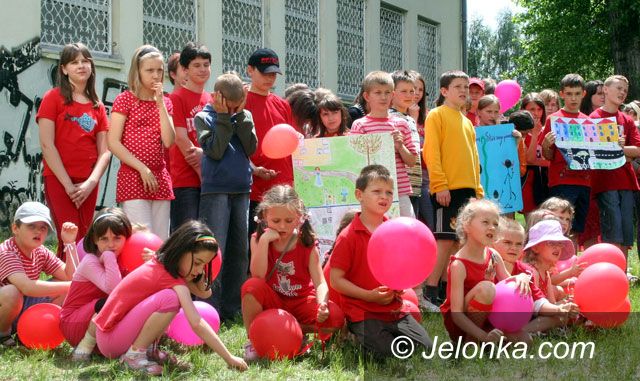 JELENIA GÓRA: Zamień pięści na miłość