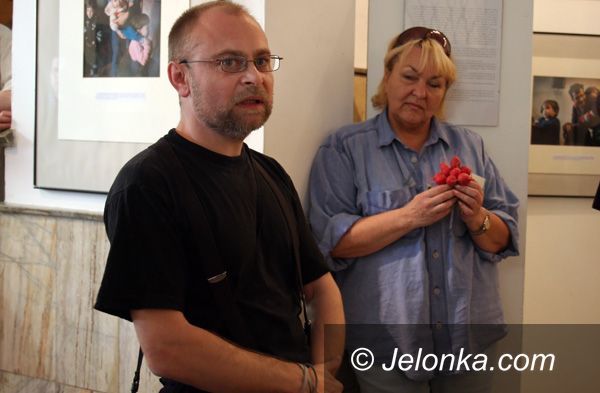 JELENIA GÓRA: Kadry, które muszą zbudzić sumienie