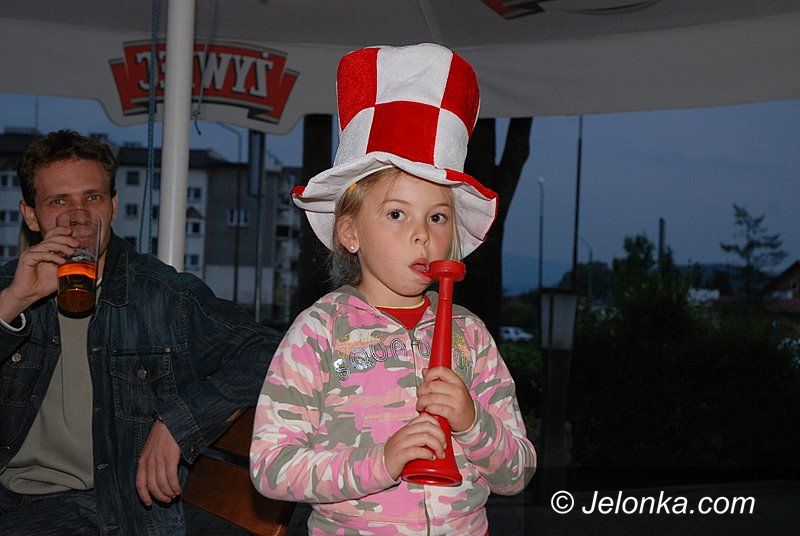 JELENIA GÓRA: Wielka frustracja po gwizdku sędziego