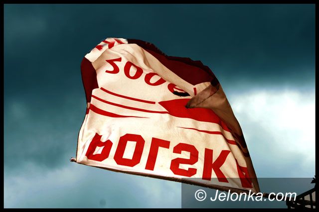 JELENIA GÓRA/ ŚWIAT: Cudu nie było: biało–czerwoni za burtą